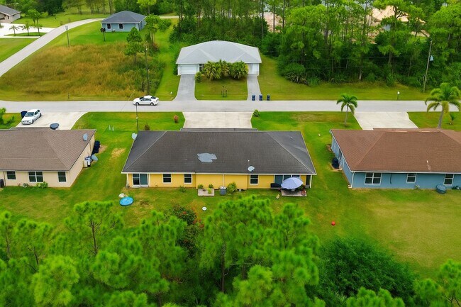 Building Photo - 349/351 Justice Ave