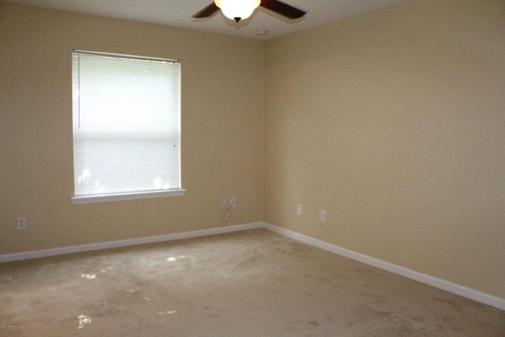 Building Photo - 6852 Misty View Dr