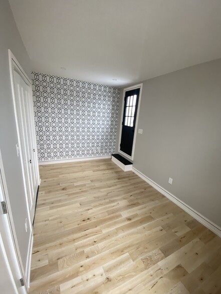 Extra living space on 3rd floor - 1649 S 17th St