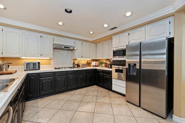 Building Photo - 2760 Hidden Hills Way W