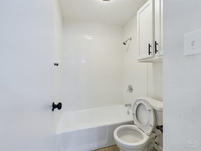 Building Photo - 2815 Rio Grande St