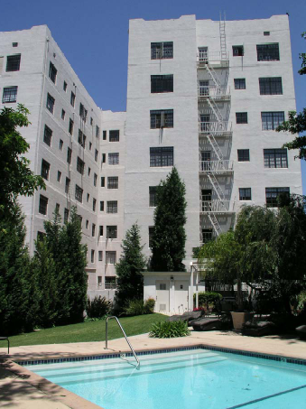 Primary Photo - Ravenswood Apartments