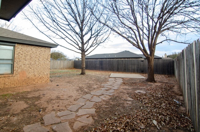 Building Photo - 2113 84th St