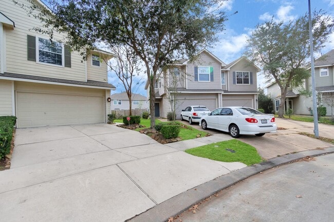 Building Photo - 25251 Bentley Glen Ln