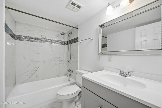 Building Photo - 4329 Plaza Gate Ln S