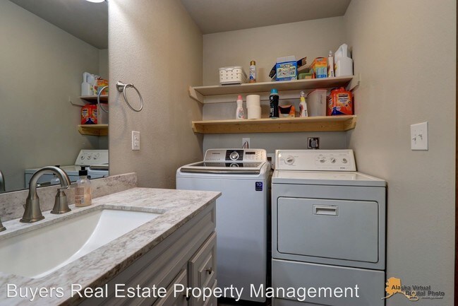 Building Photo - 3 br, 2 bath House - 7213 Foxridge Circle #1