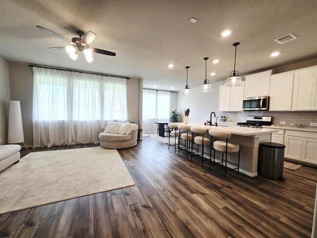 Building Photo - 17106 Plover Rock Trl