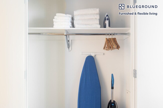 Building Photo - 635 W 42nd St