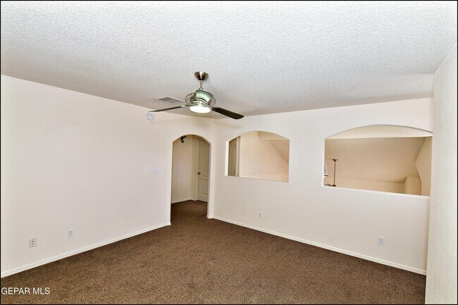 Building Photo - 6372 Franklin Ridge Dr