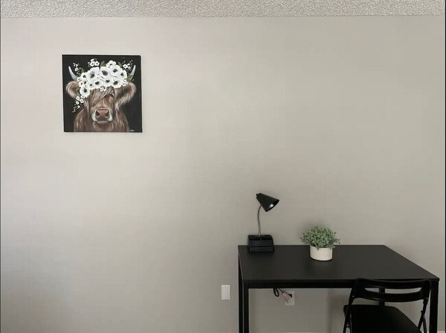 Building Photo - 336 Victor St