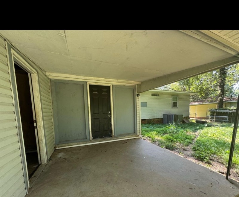 Building Photo - 3141 Oak Forest Dr
