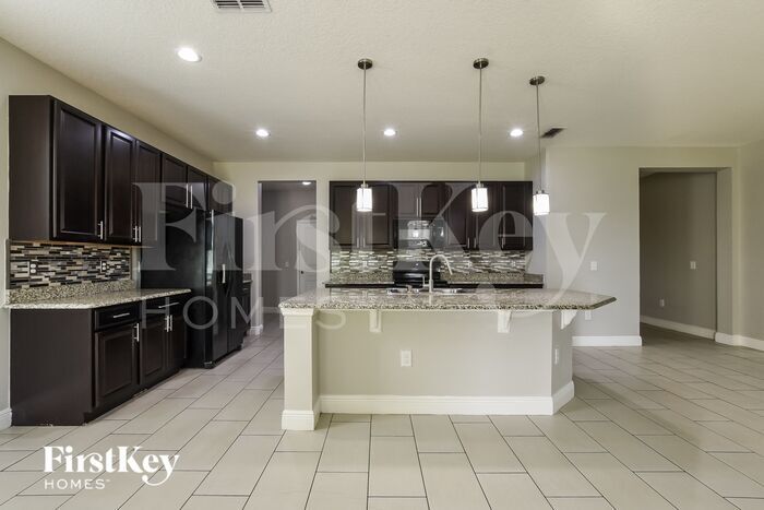 Building Photo - 12018 Sumter Dr