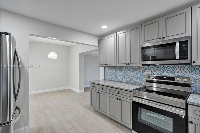 Building Photo - 3800 SW 58th Terrace