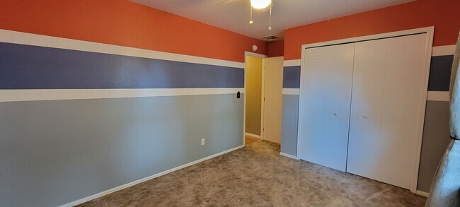 Building Photo - 3 bedroom 2 bath home