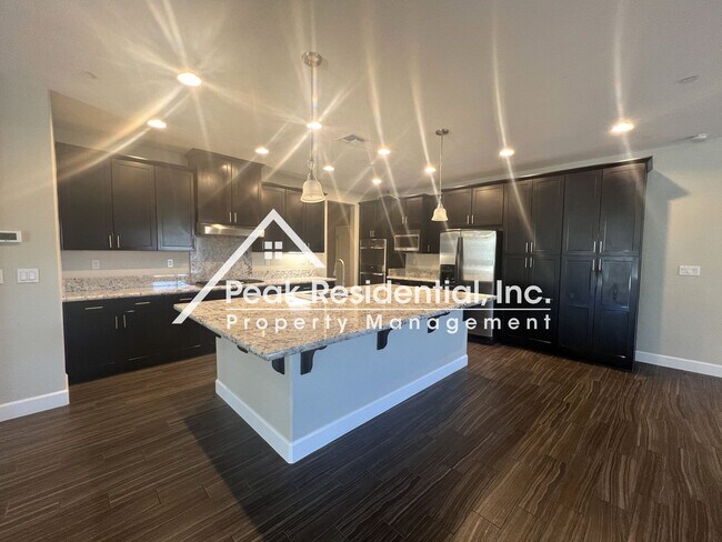 Building Photo - Spacious 4bd/3ba Elk Grove Home!