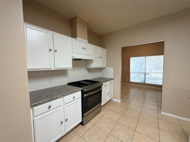 Building Photo - 15423 Fir Woods Ln