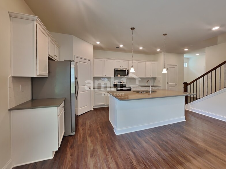 Building Photo - 1524 Soapstone Rd