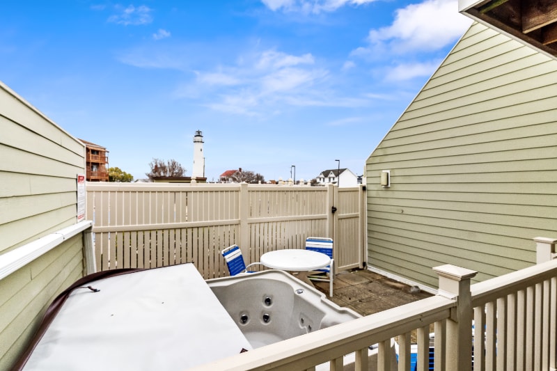 Building Photo - 14409 Lighthouse Ave