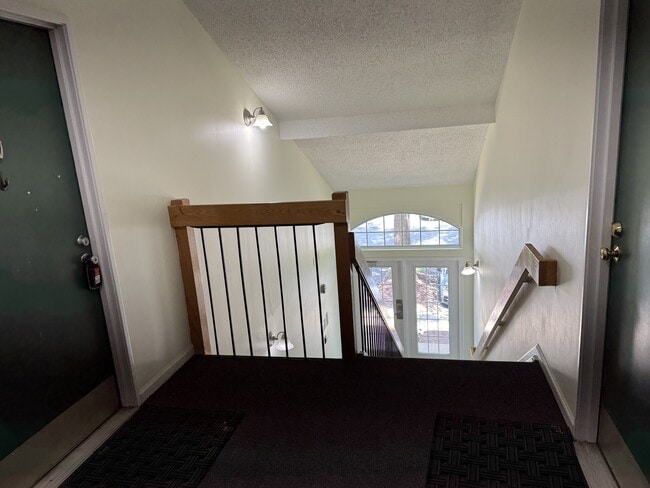 Building Photo - 15659 Horseshoe Ln