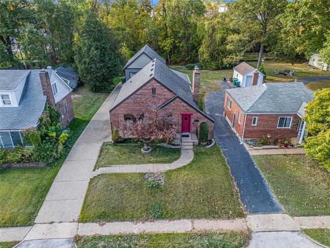 Primary Photo - 51 S Laclede Station Rd