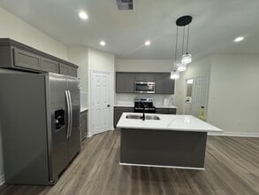 Building Photo - 134 Ellis Ln