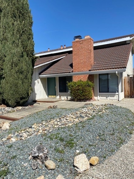 Primary Photo - 4483 Oakbrook Ct