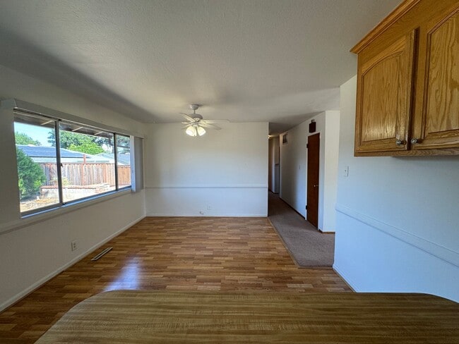Building Photo - Single level 4 bedroom, 2  bath home – mov...