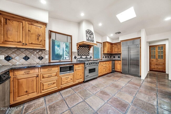 Building Photo - 4531 E Quartz Mountain Rd