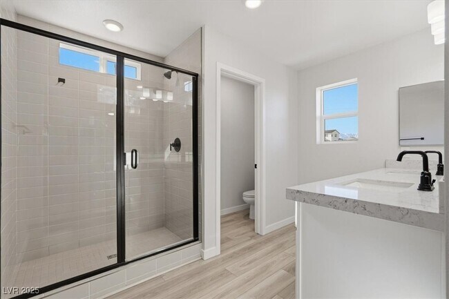 Building Photo - 8609 Faxom St