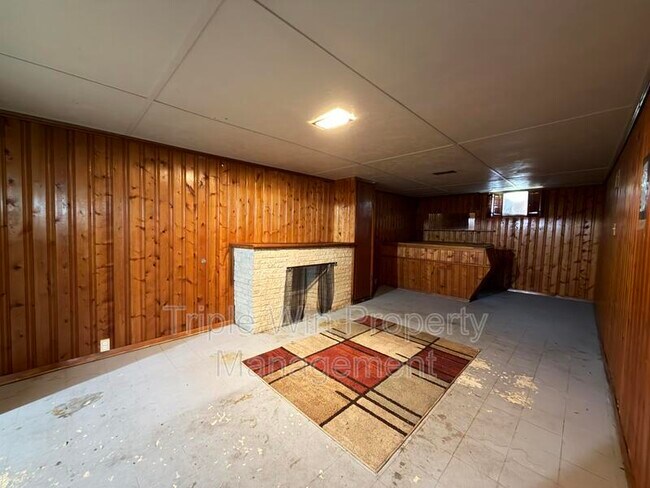 Building Photo - 10329 Chesley Dr
