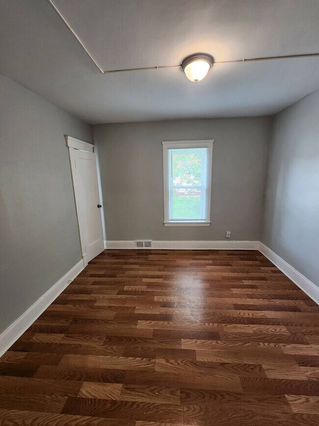 Building Photo - 13302 Ferris Ave