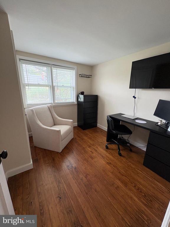 Building Photo - 509 D St