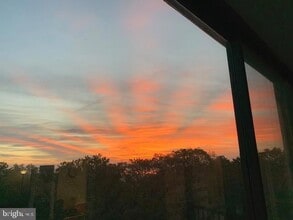 Building Photo - 5903 Mt Eagle Dr