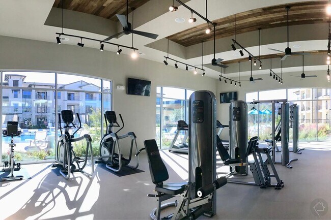 Building Photo - 10300 S I-35 Frontage Rd