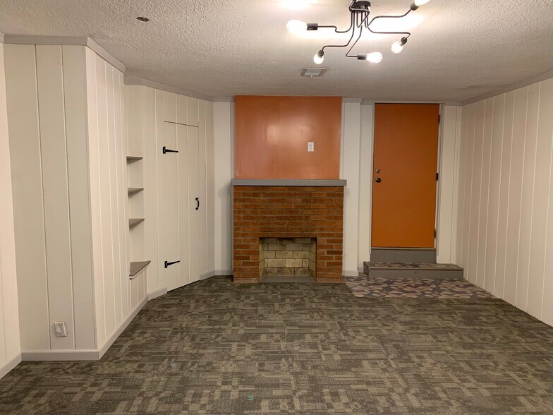 Building Photo - 2326 B St