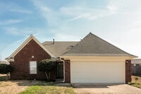 Building Photo - 7470 Jennifer Dr