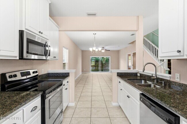 Building Photo - 3709 Tiki Dr