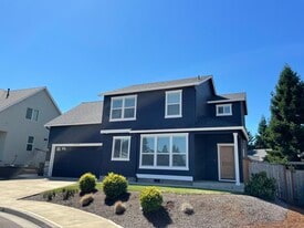 Building Photo - 5675 Boundary Dr S