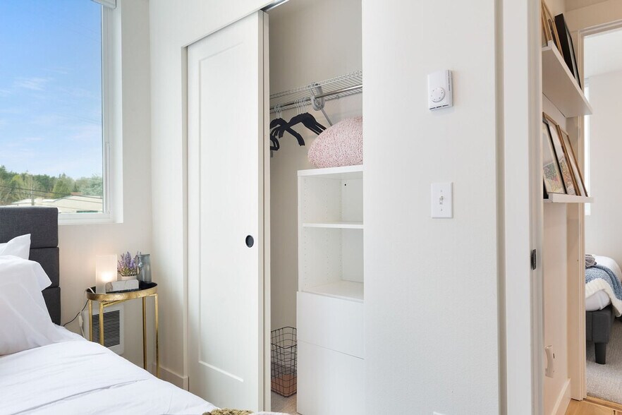 Building Photo - 65 W Dravus St