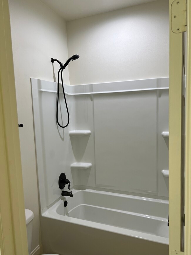 Bathroom #1 - 37150 Woodgate Ave