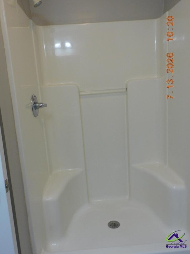 Building Photo - 502 Club Villa Court