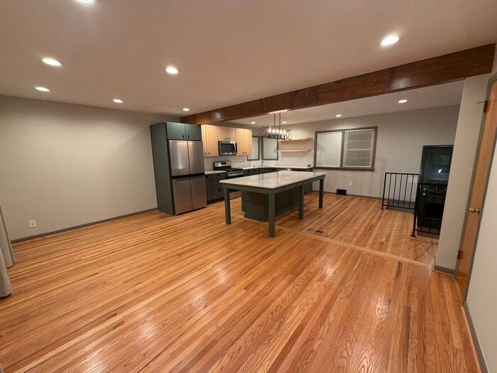 Building Photo - 4110 Blossomwood Dr