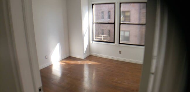 Building Photo - 42 Park Terrace E