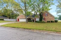 Building Photo - 1936 Vaughn Ln