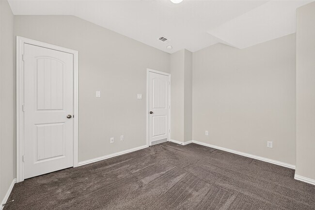 Building Photo - 20223 Highfield Park Dr