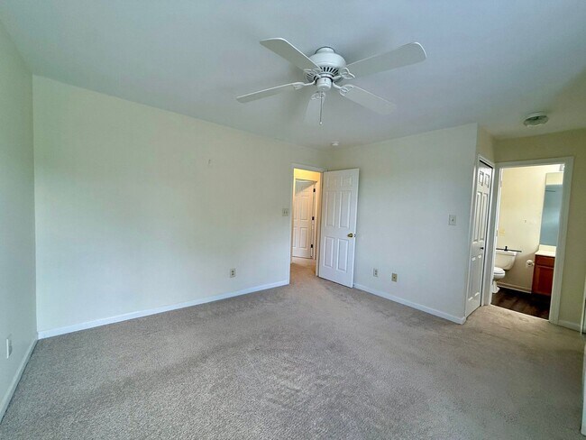 Building Photo - 152 Riders Way