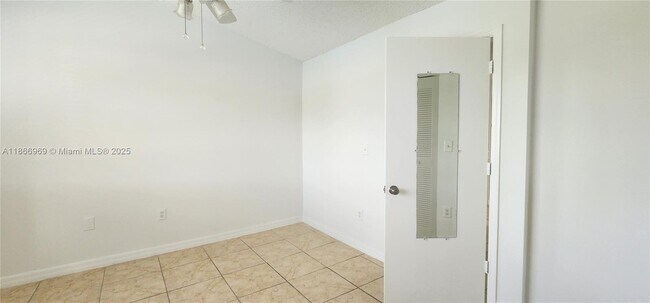 Building Photo - 8545 SW 152nd Ave