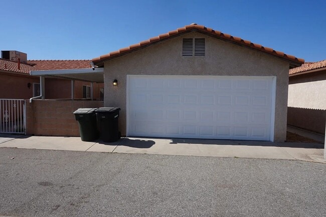 Building Photo - 3 Bedroom In San Jacinto