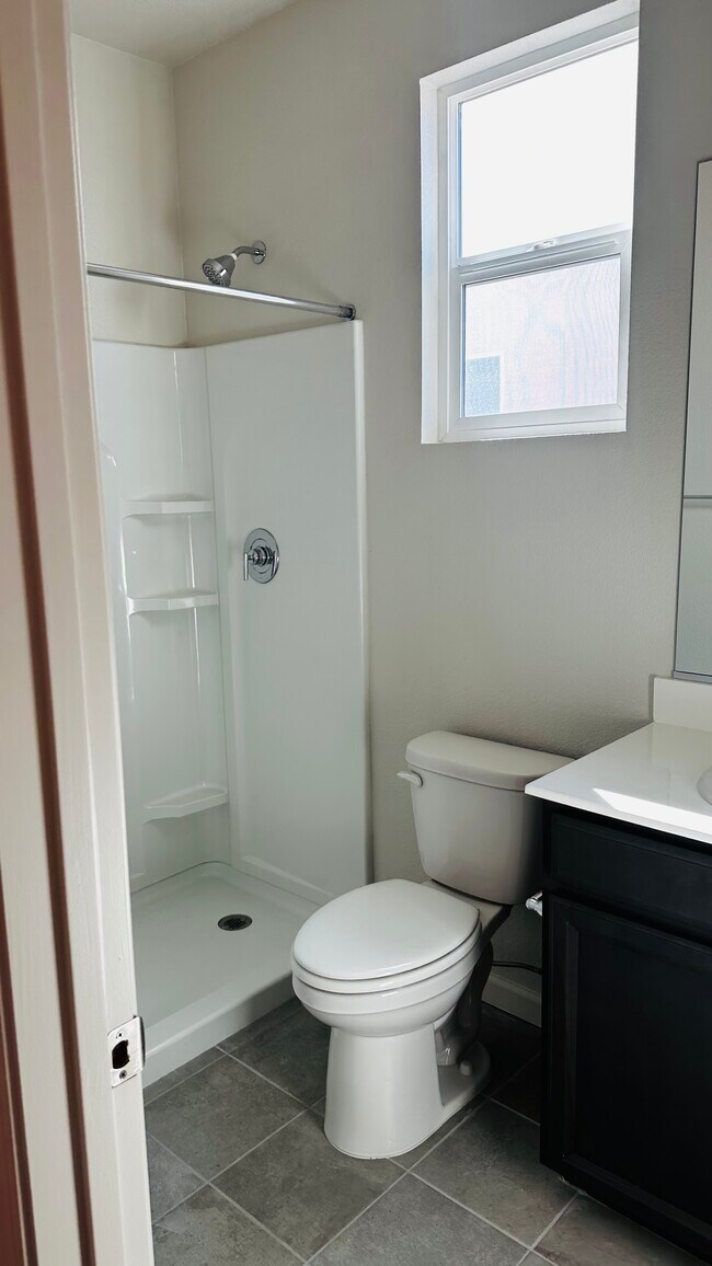 Building Photo - 3078 Feather Rd