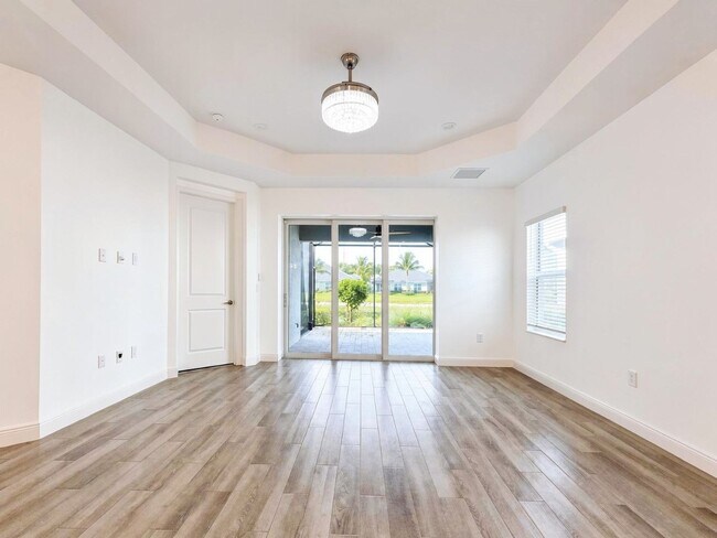 Building Photo - Lake View attached villa 2 bed/2 bath and a den